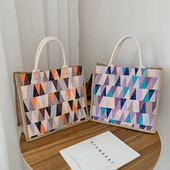 Γυναικεία πολύχρωμη τσάντα με λαβές σε τρία χρώματα