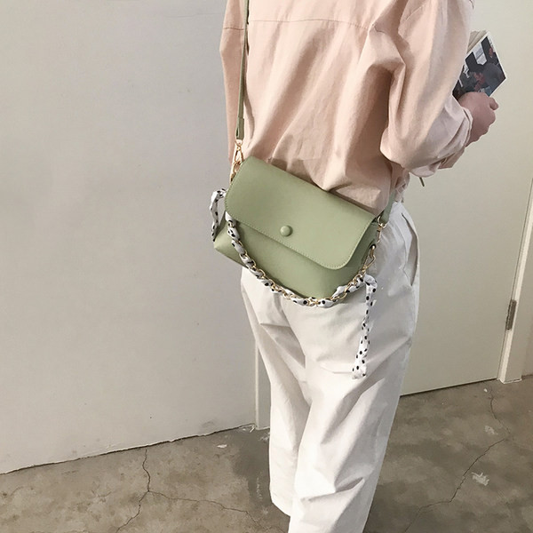 Γυναικεία τσάντα νέο μοντέλο από οικολογικό δέρμα με δύο λαβές - κατάλληλη για το καλοκαίρι