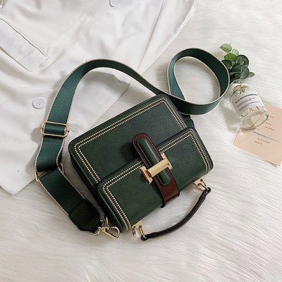 Sieviešu ādas soma ar diviem rokturiem un metāla aizdari