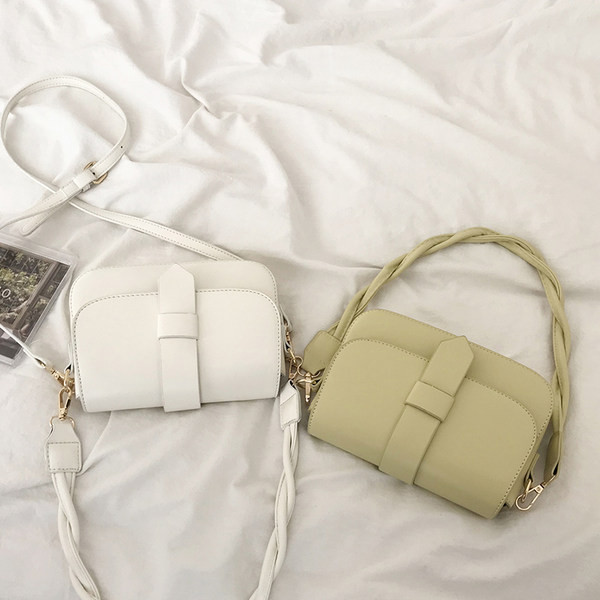 Sieviešu mazā soma ar diviem rokturiem no eko ādas - vairākās krāsās