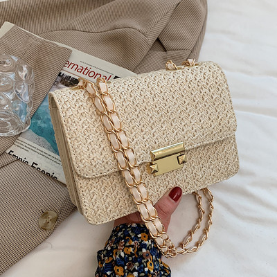 Moderna sieviešu soma no eko ādas ar metāla elementiem - divi izmēri