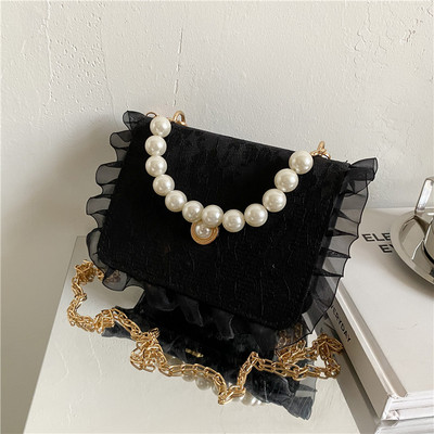 Geanta dama din dantela cu maner metalic si perle