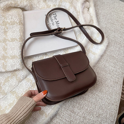 Γυναικεία τετράγωνη τσάντα από οικολογικό δέρμα