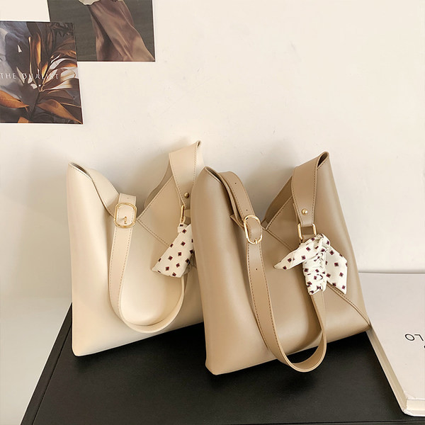 Liela sieviešu somas tipa soma no eko ādas