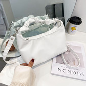 Sieviešu ādas soma ar diviem rokturiem - eko āda