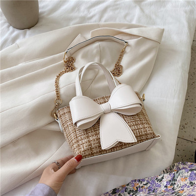 Σύγχρονη γυναικεία  τσάντα με κορδέλα και δύο λαβές