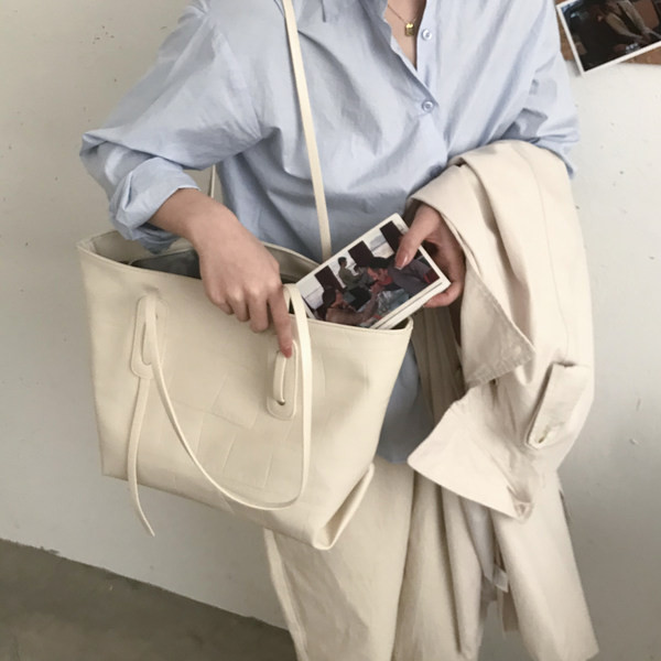 Geanta casual dama din piele ecologica pentru umar