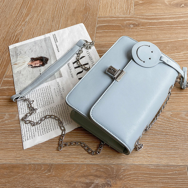 Geanta dama model simplu cu catarama argintie