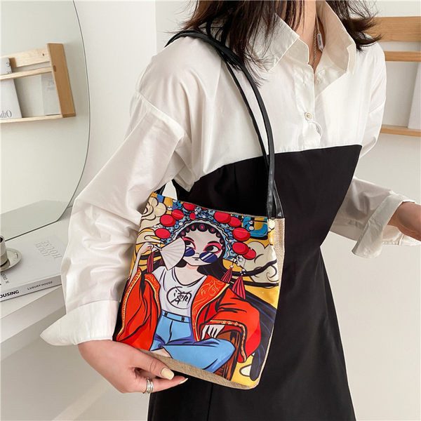 Γυναικεία τσάντα με χρωματιστό απλικέ 