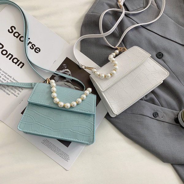 Sieviešu maza kvadrātveida soma ar pērlēm