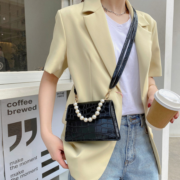 Sieviešu maza kvadrātveida soma ar pērlēm