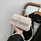 Γυναικεία ορθογώνια τσάντα με δύο λαβές