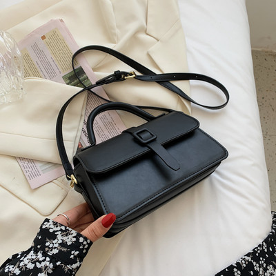 Γυναικεία ορθογώνια τσάντα με δύο λαβές