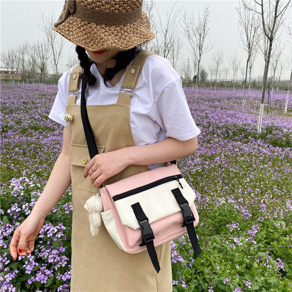 Γυναικεία υφασμάτινη τσάντα με ρυθμιζόμενο λουράκι