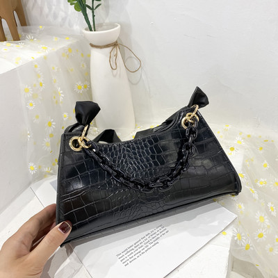 Jauna modeļa sieviešu soma no mākslīgās ādas ķēdītē