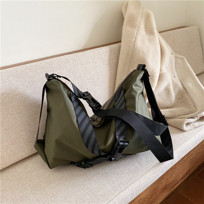 Casual γυναικεία τσάντα με αγκράφες - σε τέσσερα χρώματα