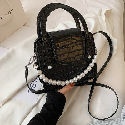 Μικρή ανάγλυφη δερμάτινη τσάντα με λάβη με πέρλες