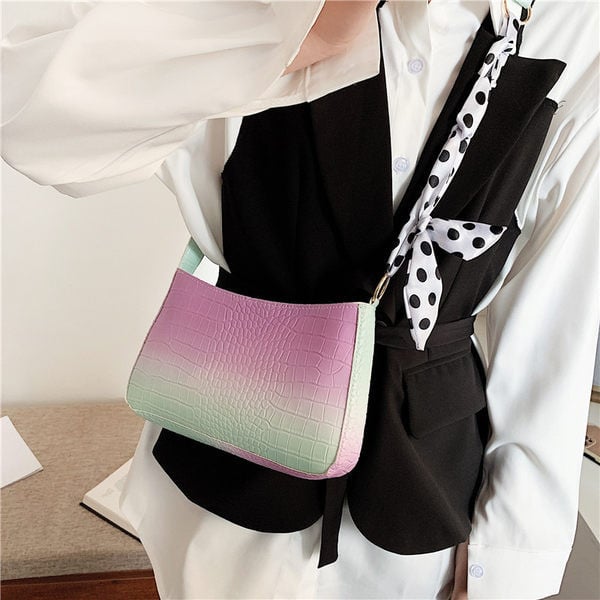 Moteriška vaivorykštės spalvos eko odos krepšys