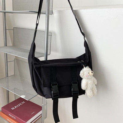 Γυναικεία υφασμάτινη τσάντα και κλείσιμο με φερμουάρ