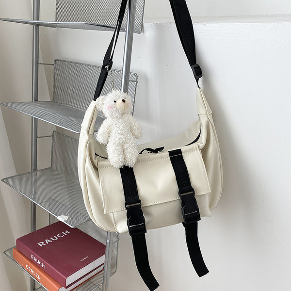 Γυναικεία υφασμάτινη τσάντα και κλείσιμο με φερμουάρ