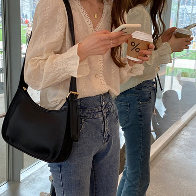 Casual γυναικεία τσάντα με ρυθμιζόμενη λαβή και φερμουάρ