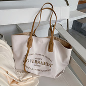 Geantă de zi cu zi pentru femei cu inscripții - în trei culori