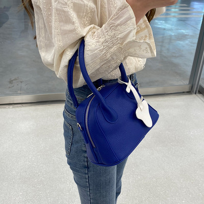 Σύγχρονη γυναικεία τσάντα από έκο δέρμα με δύο λαβές