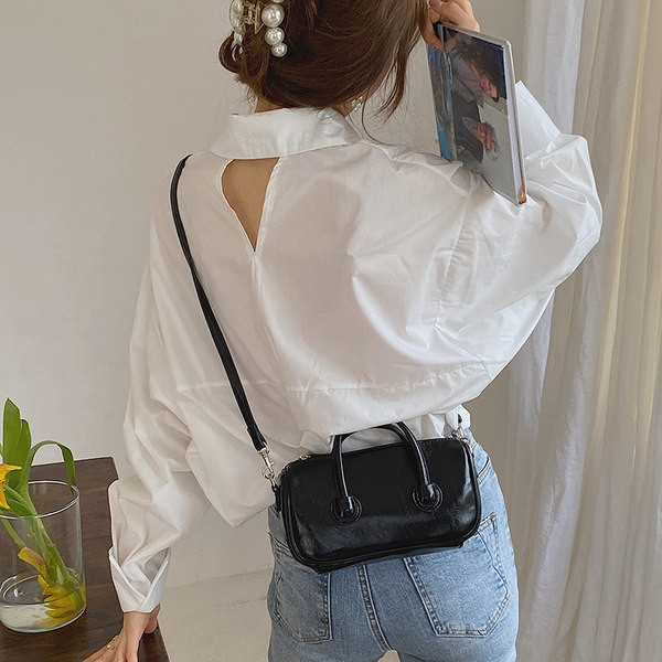 Maza, vasarai piemērota sieviešu soma no eko ādas