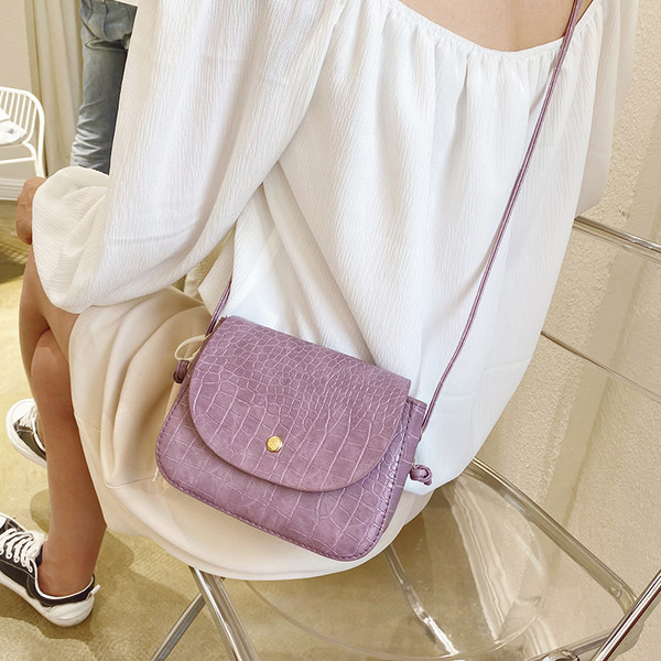 Įvairių spalvų moteriškas odinis krepšys su ilga rankena