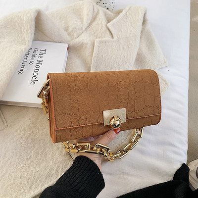 Geanta de dama moderna din piele ecologica - cu inchidere metalica