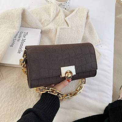 Geanta de dama moderna din piele ecologica - cu inchidere metalica