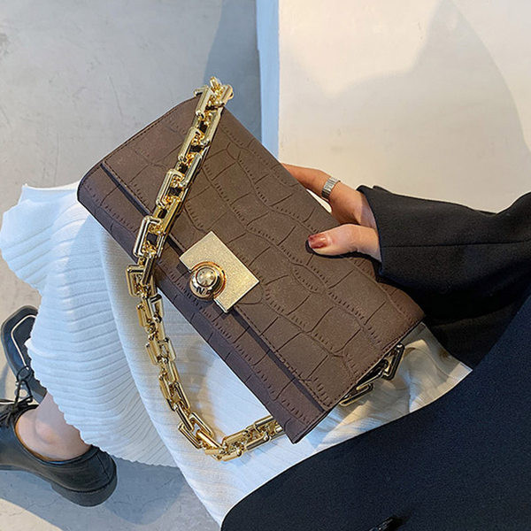 Geanta de dama moderna din piele ecologica - cu inchidere metalica