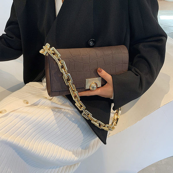 Geanta de dama moderna din piele ecologica - cu inchidere metalica