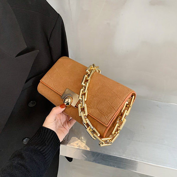 Geanta de dama moderna din piele ecologica - cu inchidere metalica