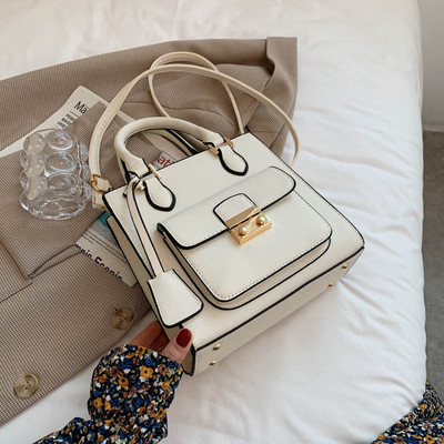 Έκο δερμάτινη τσάντα νέο μοντέλο με μεταλλική στερέωση