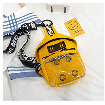 Dāmas soma ar uzrakstu un plīša rotaļlietu