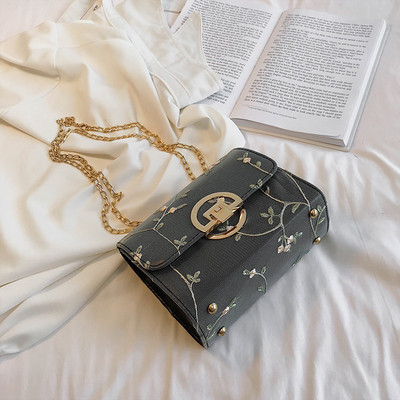 Geanta casual dama cu lant lung si broderie