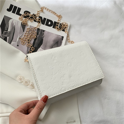 Vienkrāsaina sieviešu soma no eko ādas ar metāla rokturi