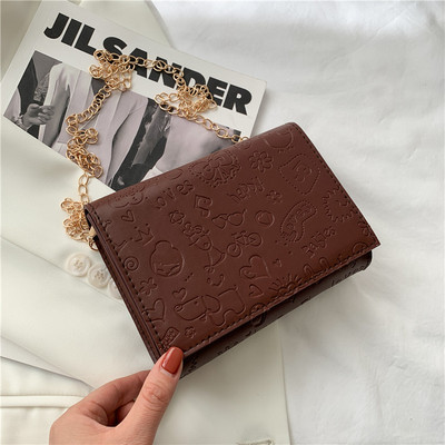 Vienkrāsaina sieviešu soma no eko ādas ar metāla rokturi