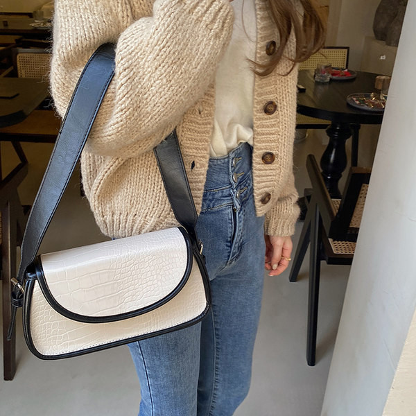 Γυναικεία τσάντα ώμου νέο μοντέλο από οικολογικό δέρμα - δύο χρώματα