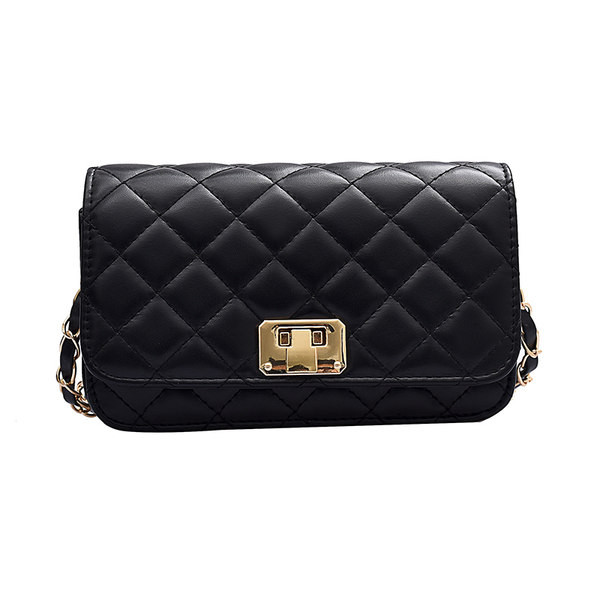 Γυναικεία έκο δερμάτινη τσάντα με μεταλλική στερέωση σε τέσσερα χρώματα