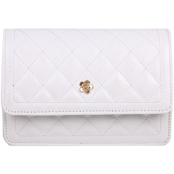 Γυναικεία έκο δερμάτινη τσάντα με μεταλλικό λουλούδι και μακριά λαβή