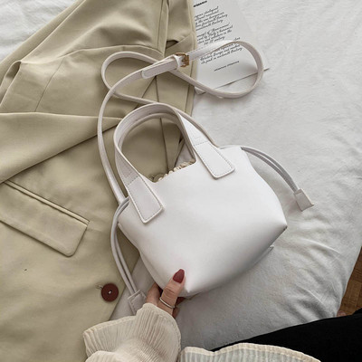 Sieviešu ikdienas soma ar garu rokturi četrās krāsās