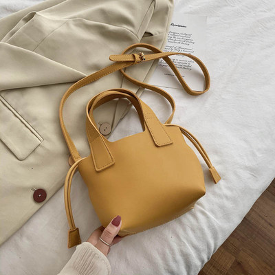 Sieviešu ikdienas soma ar garu rokturi četrās krāsās