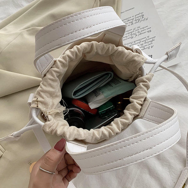 Sieviešu ikdienas soma ar garu rokturi četrās krāsās