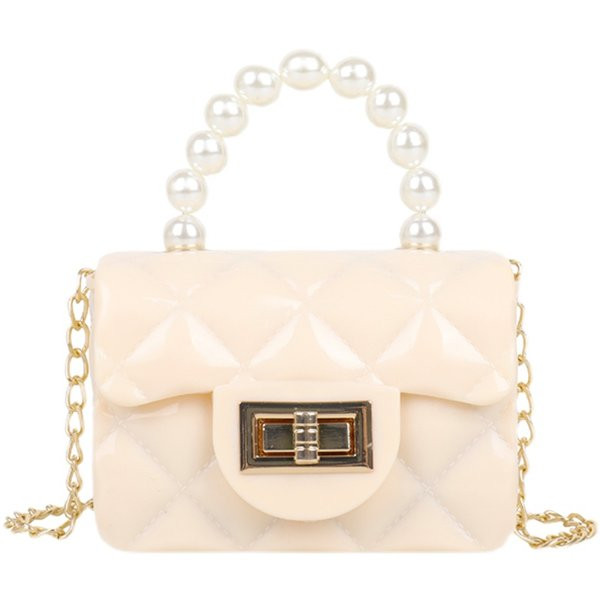 Μικρή γυναικεία τσάντα με μεταλλικό κούμπωμα και κοντή λαβή από πέρλες