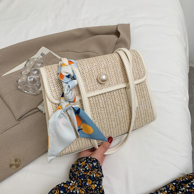 Μικρή τσάντα από οικολογικό δέρμα και υφάσματα με διακόσμηση πέρλες