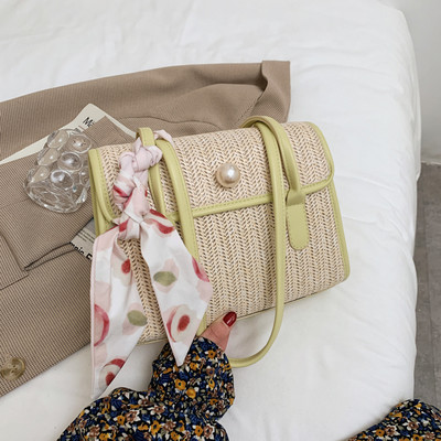 Μικρή τσάντα από οικολογικό δέρμα και υφάσματα με διακόσμηση πέρλες