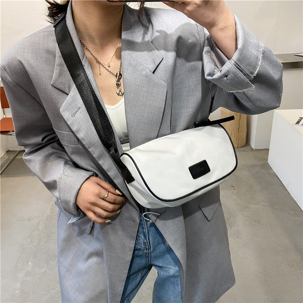 Geanta dama cu inscriptia model uni