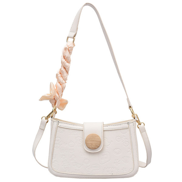 Sieviešu ādas soma ar metāla aizdari un lenti